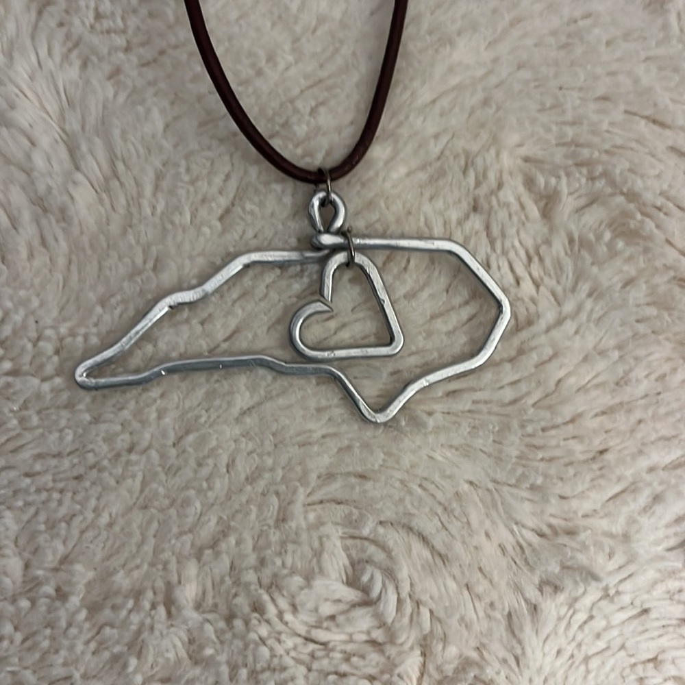I ❤️ North Carolina necklace Sterling Silver EUC